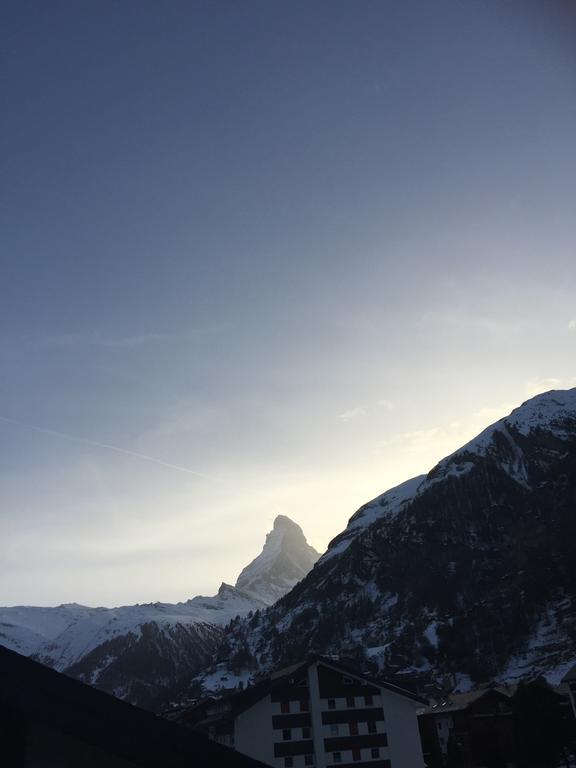 Haus Pirata Apartamento Zermatt Exterior foto