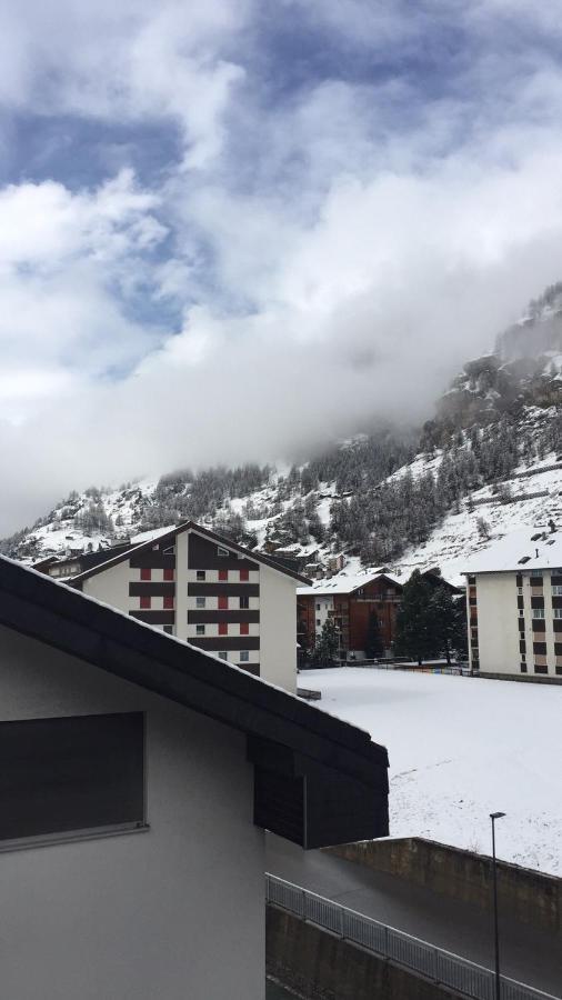 Haus Pirata Apartamento Zermatt Exterior foto